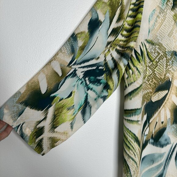 Chicos Snake & Tropical Print Tunic Top Size 2XL Bracelet Sleeve Y Neckline - Picture 4 of 9